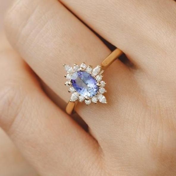 Felicity Oval Ceylon Sapphire Ring – KAVALRI
