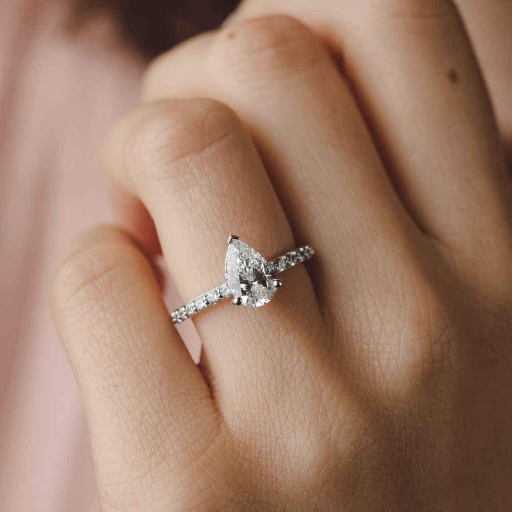 Pear Engagement Rings