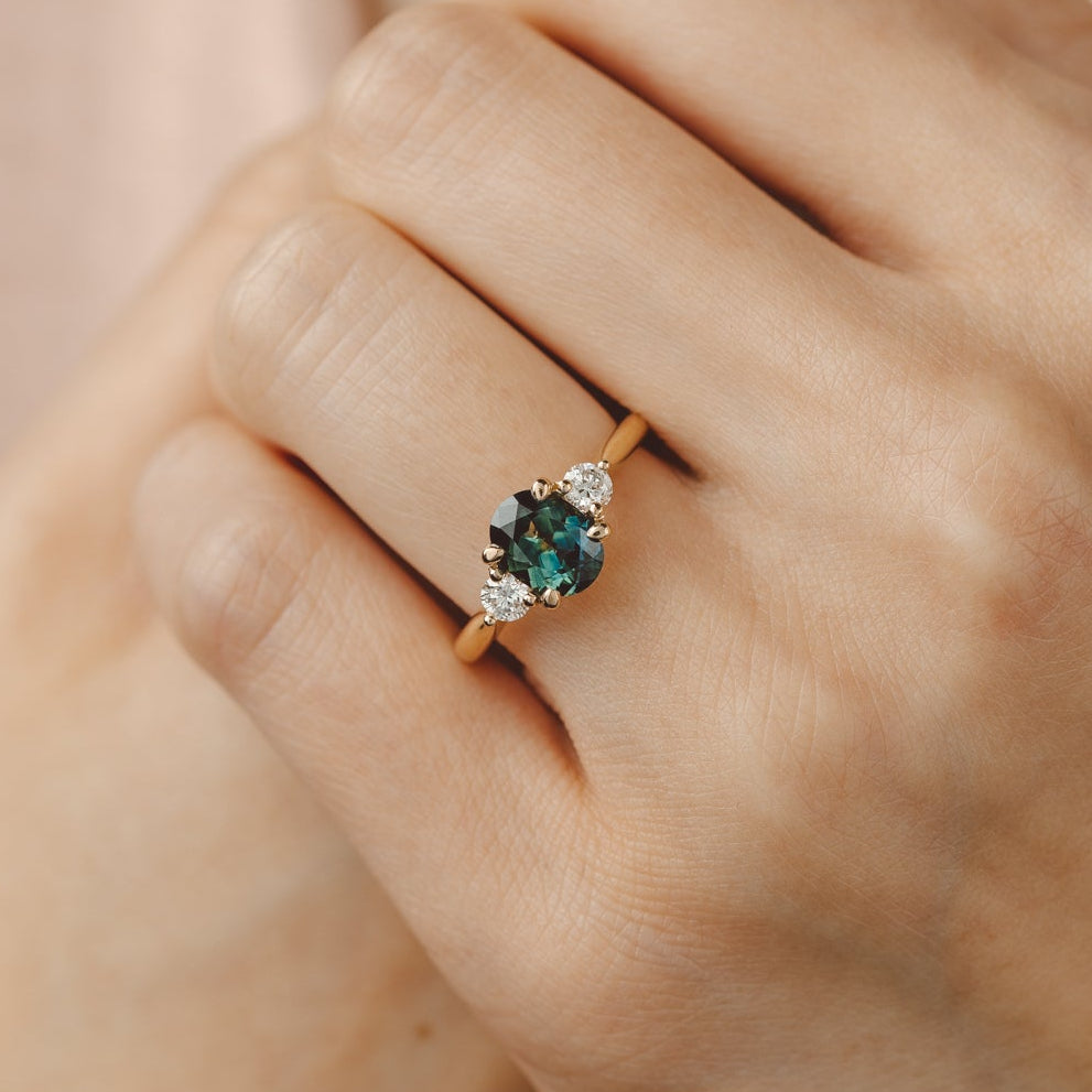 Charlotte Oval 1.67 Australian Parti Sapphire Engagement Ring – KAVALRI