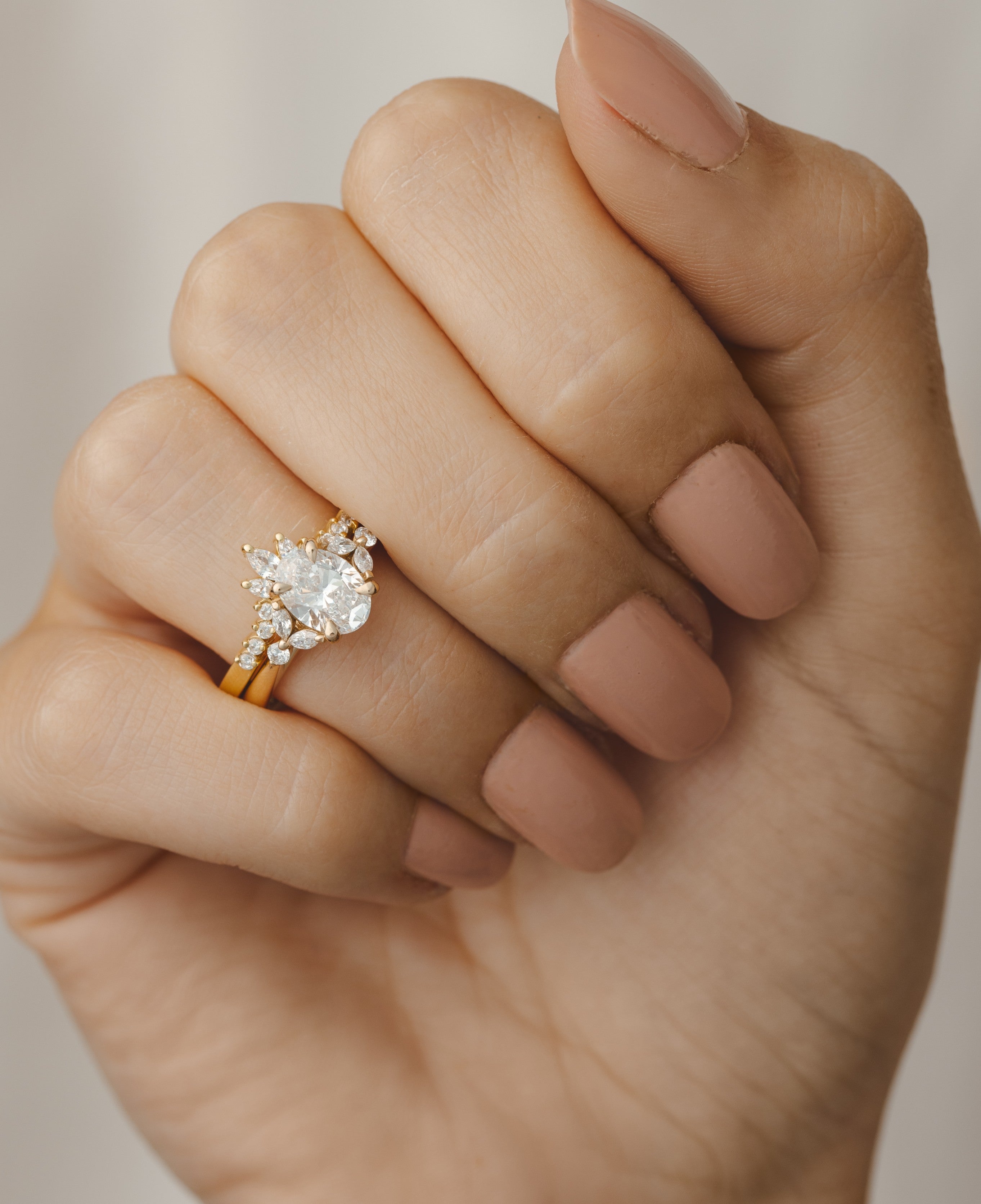 Try Down Rings Try on wedding rings 60 photos - Astyledwedding.com