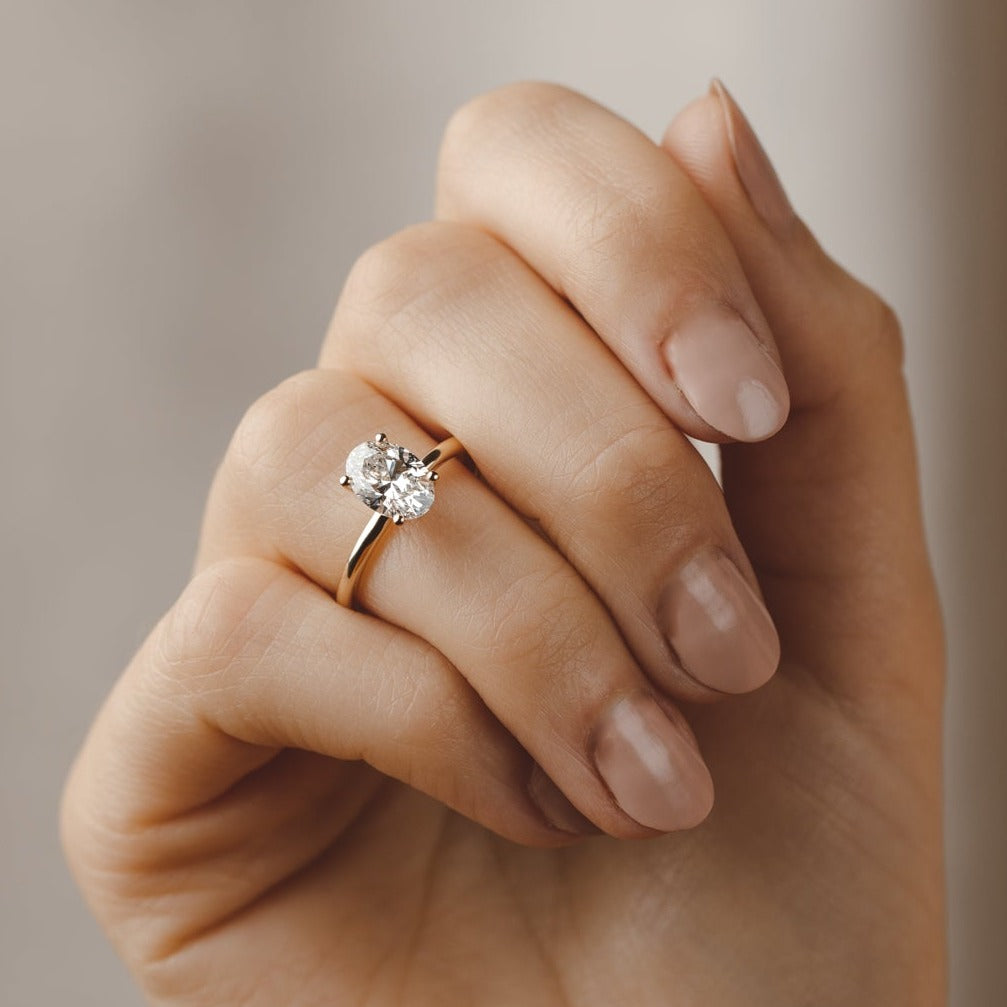 Oval diamond engagement rings online