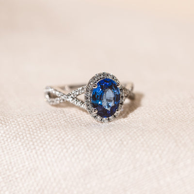 Ceylon Sapphire Engagement Rings